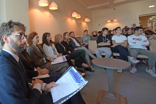 L'incontro di informazione e orientamento per studenti delle superiori tenutosi oggi a Trieste con le aziende del settore navale dell'ambito del ciclo di eventi "La Regione a Barcolana: formazione, lavoro e giovani in FVG" 